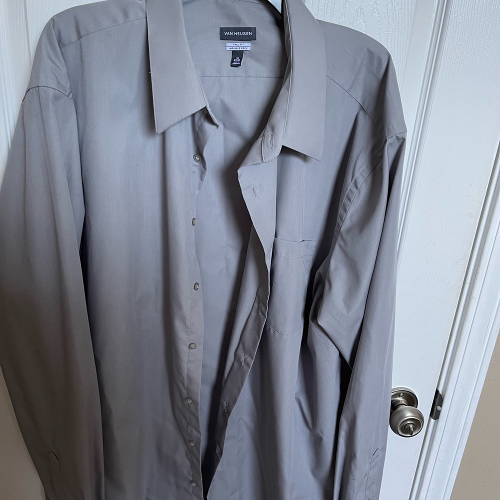 Tried this shirt on but just a little too big. Was brand new out of bag.